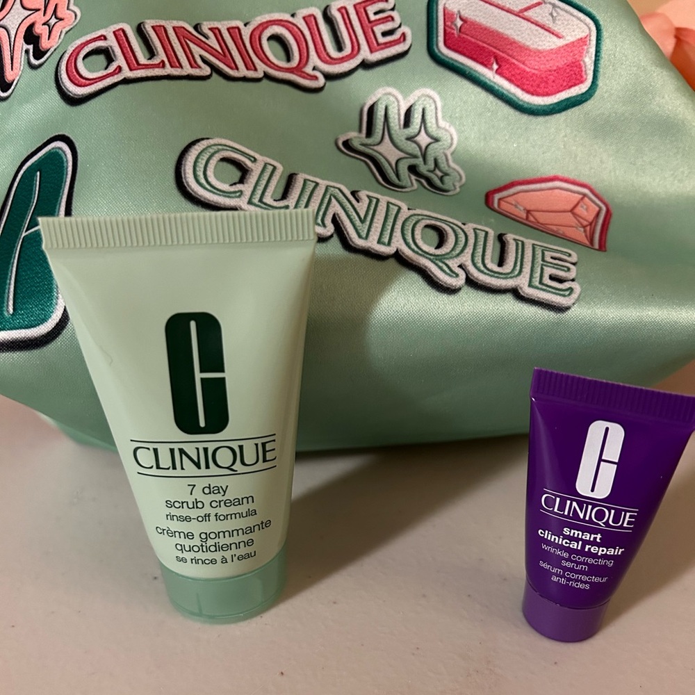 Clinique cosmetic bag